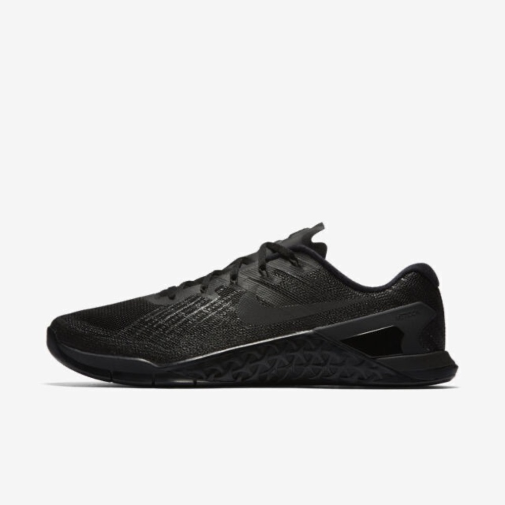 $135 Nike Metcon 3 Triple Black Size 10